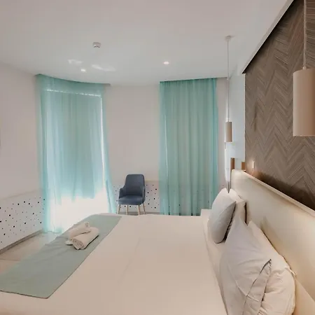 מלון Hai Hotel