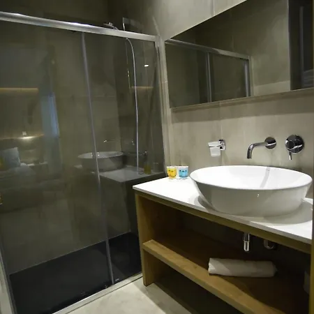 Hai Hotel לרנקה