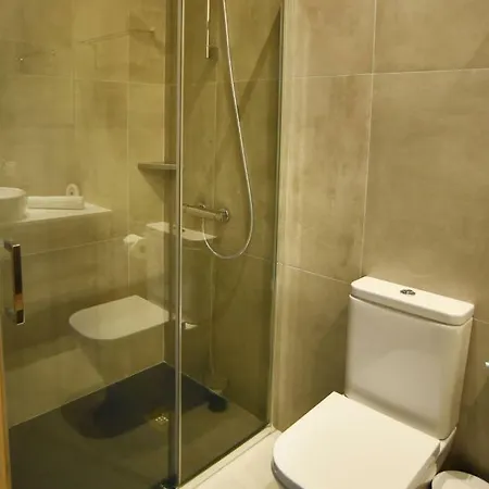 מלון Hai Hotel לרנקה